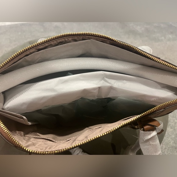 NWT Michael Kors brown leather tote - Picture 4 of 10